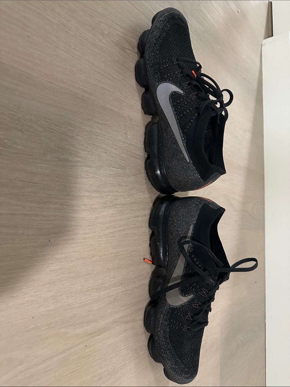 Nike Menw Black/Grey VaporMax Flyknit Running Sneakers( Halloween Edition) - Picture 4 of 4